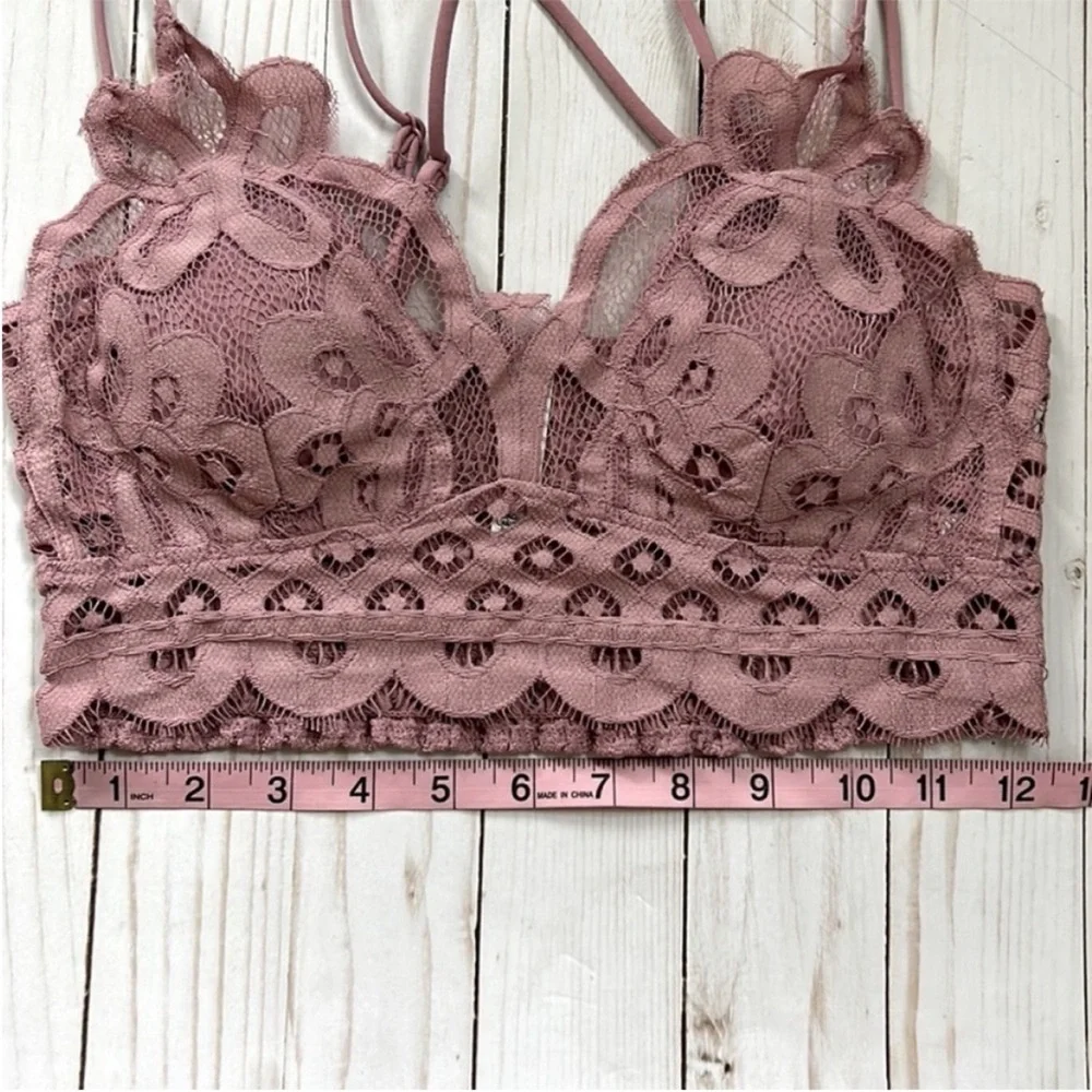 Floral Padded Lace Brawlette in Rose Color - Picture 7 of 10